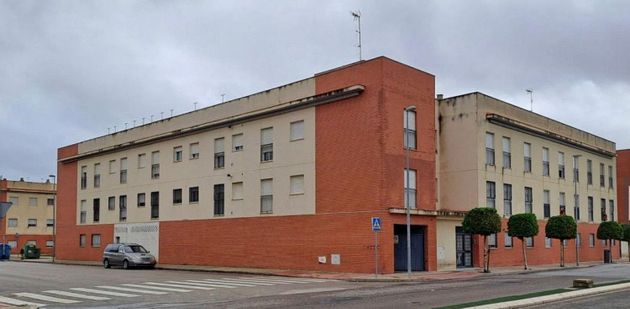 Foto 1 de Venta de piso en Palacios y Villafranca (Los) de 2 habitaciones con garaje y ascensor