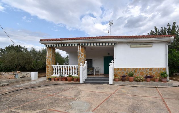 Foto 1 de Casa en venda a Turís de 3 habitacions amb piscina i garatge