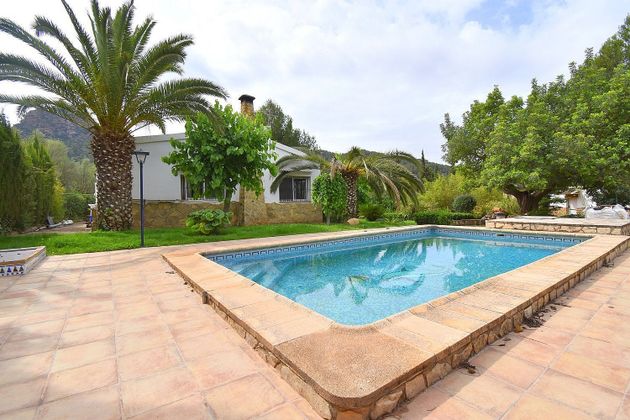Foto 1 de Casa en venda a Marines de 4 habitacions amb terrassa i piscina