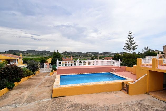 Foto 2 de Casa en venda a Montroy de 7 habitacions amb terrassa i piscina