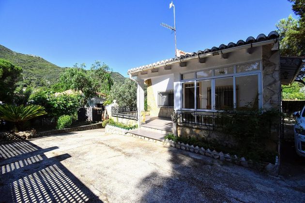 Foto 1 de Casa en venta en Simat de la Valldigna de 4 habitaciones con terraza y piscina