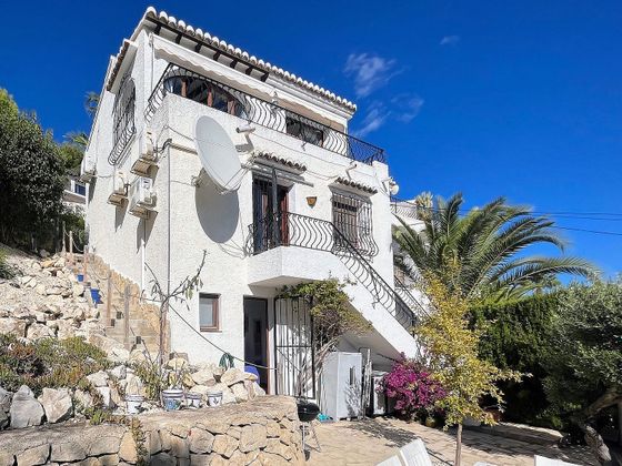 Foto 1 de Casa adossada en venda a Pinar del Advocat - Cometa de 3 habitacions amb terrassa i piscina