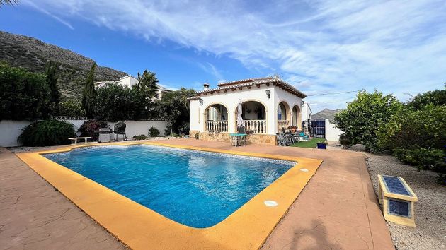 Foto 1 de Casa en venta en Tormos de 3 habitaciones con piscina y garaje