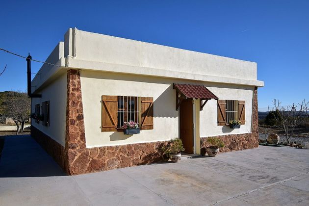 Foto 1 de Casa en venda a Alcublas de 3 habitacions amb garatge i jardí