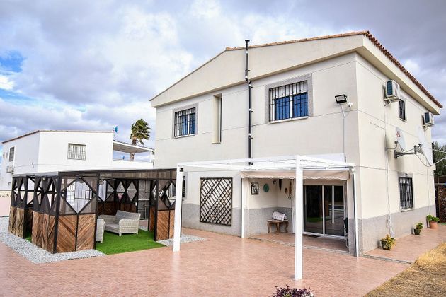 Foto 1 de Casa en venta en Montroy de 4 habitaciones con terraza y piscina