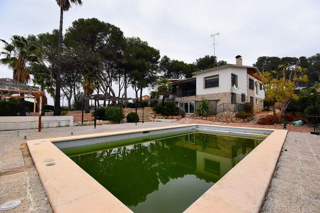 Foto 1 de Casa en venda a Godelleta de 5 habitacions amb terrassa i piscina