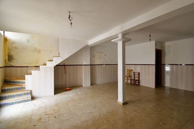 Foto 1 de Casa en venta en Macastre de 3 habitaciones con terraza