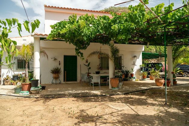 Foto 1 de Casa rural en venta en Casarabonela de 2 habitaciones con terraza y jardín