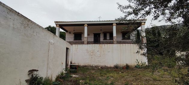 Foto 2 de Casa rural en venda a Casarabonela de 4 habitacions amb terrassa i jardí