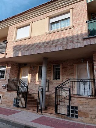 Foto 2 de Venta de dúplex en calle Infanta Cristina de 4 habitaciones con terraza y garaje