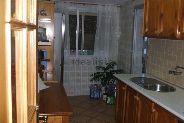 Foto 2 de Piso en venta en Sedaví de 4 habitaciones con balcón y aire acondicionado