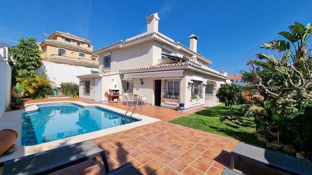Foto 1 de Chalet en alquiler en El Higueral - La Merced de 5 habitaciones con terraza y piscina