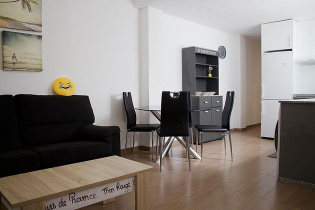 Foto 2 de Alquiler de piso en Moncada de 3 habitaciones con muebles y aire acondicionado