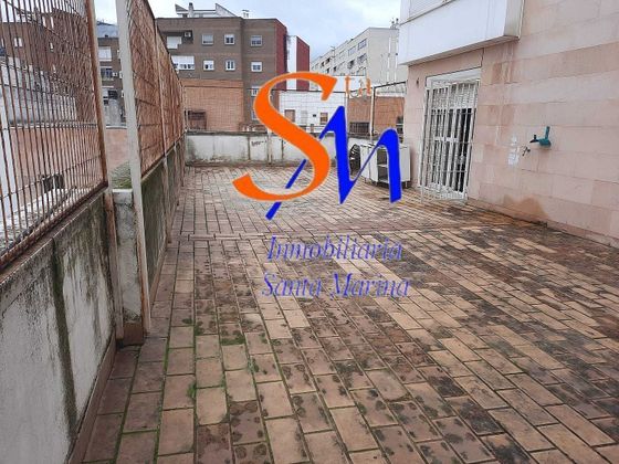 Foto 2 de Àtic en venda a Santa Marina - La Paz de 2 habitacions amb terrassa i aire acondicionat