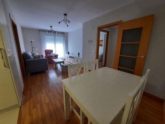 Foto 1 de Alquiler de piso en Pardaleras de 2 habitaciones con muebles y aire acondicionado