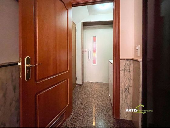 Foto 2 de Pis en venda a Puente Genil de 3 habitacions amb ascensor
