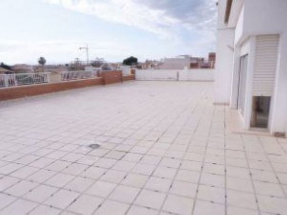 Foto 2 de Àtic en venda a San Pedro del Pinatar de 4 habitacions amb terrassa i garatge