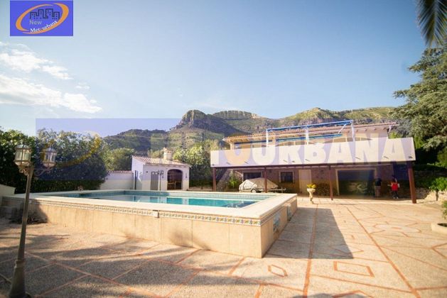 Foto 2 de Venta de chalet en Barx de 4 habitaciones con terraza y piscina