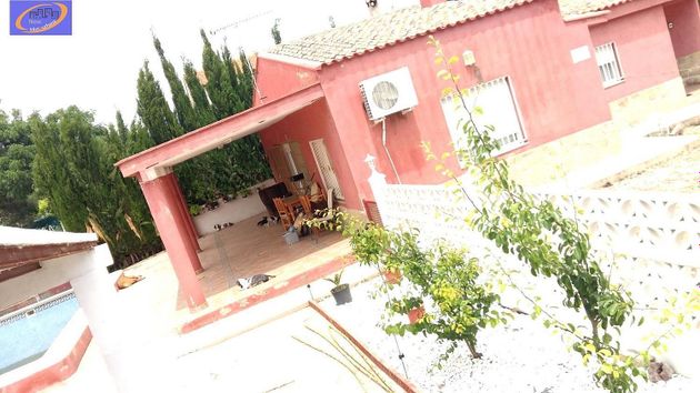 Foto 2 de Xalet en venda a Montroy de 4 habitacions amb terrassa i piscina