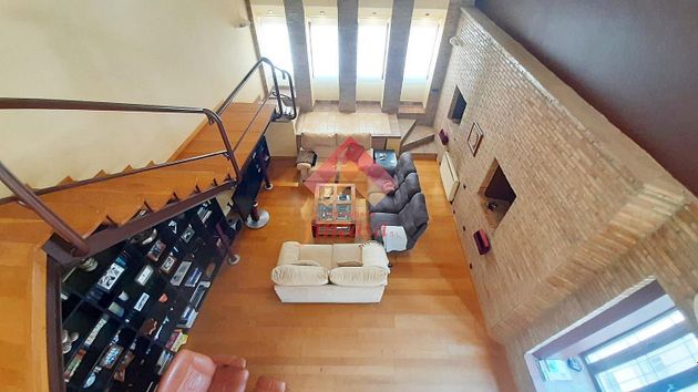 Foto 2 de Àtic en venda a Ronda de 2 habitacions amb terrassa i aire acondicionat
