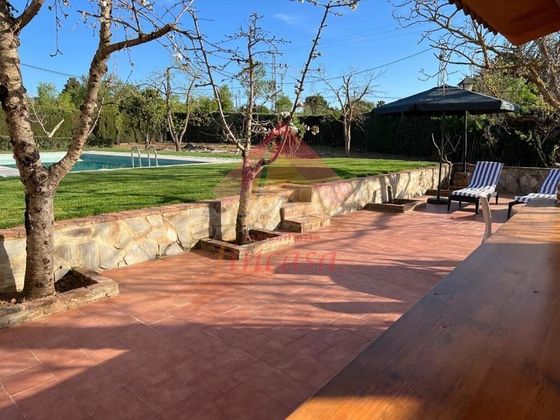 Foto 1 de Casa rural en venda a Ronda de 3 habitacions amb terrassa i piscina