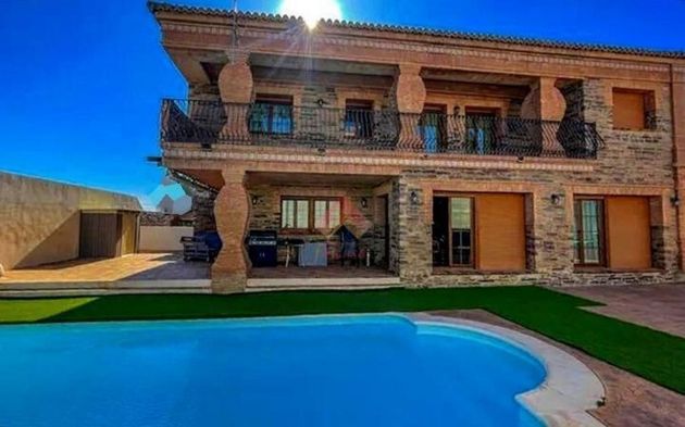 Foto 1 de Casa en venda a Arriate de 5 habitacions amb terrassa i piscina