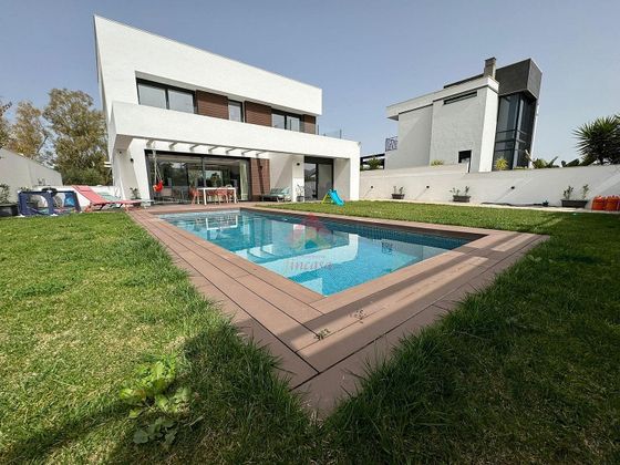 Foto 1 de Chalet en venta en Ronda de 4 habitaciones con terraza y piscina