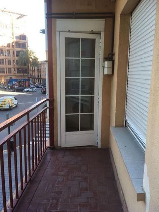 Foto 1 de Alquiler de piso en Mestalla de 4 habitaciones con muebles y balcón