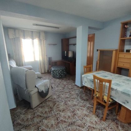 Foto 1 de Alquiler de piso en La Union Pueblo de 3 habitaciones con aire acondicionado