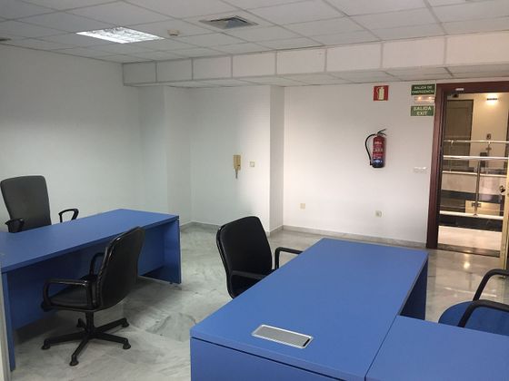 Foto 1 de Alquiler de oficina en avenida La Aeronáutica de 75 m²