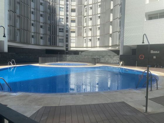 Foto 1 de Piso en venta en calle Ramón Carande de 5 habitaciones con terraza y piscina