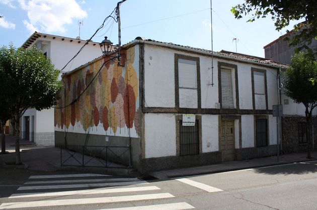Foto 2 de Casa adossada en venda a calle Laguna de 4 habitacions i 222 m²