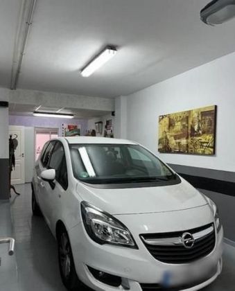 Foto 2 de Casa en venta en Alberca de 2 habitaciones con terraza y garaje
