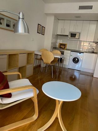Foto 1 de Alquiler de estudio en Juan Carlos I con garaje y muebles