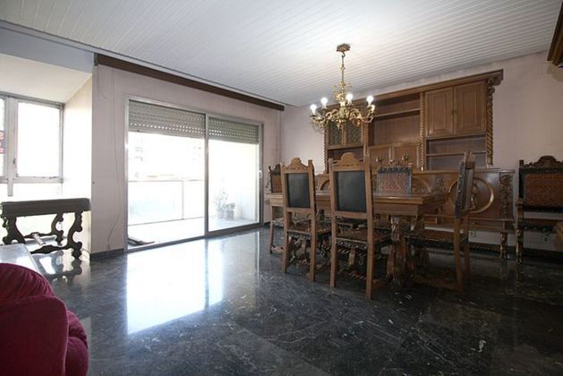 Foto 1 de Pis en venda a La Roqueta de 5 habitacions amb mobles i aire acondicionat