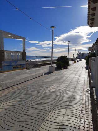 Foto 1 de Ático en venta en Moncófar playa de 3 habitaciones con terraza y balcón