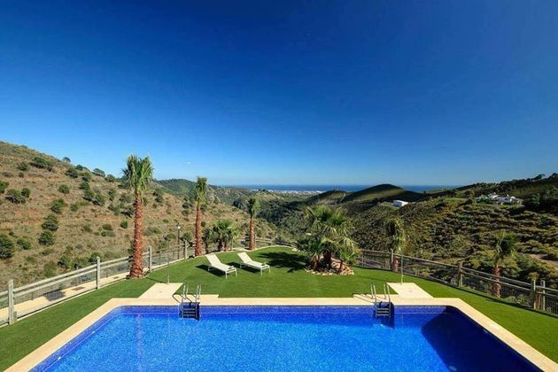 Foto 2 de Casa adossada en venda a calle Sector la Coja Benahavís Málaga de 3 habitacions amb terrassa i piscina