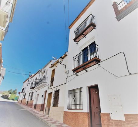 Foto 1 de Casa adossada en venda a calle Malaga Arriate de 3 habitacions amb terrassa i balcó