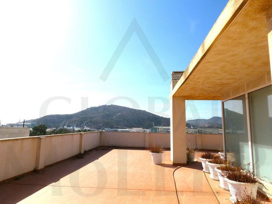 Foto 2 de Àtic en venda a Casco Histórico de 5 habitacions amb terrassa i garatge