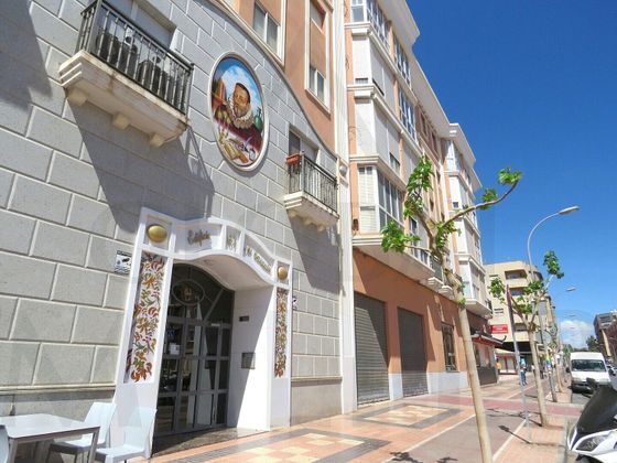 Foto 1 de Pis en venda a calle Santiago Ramón y Cajal de 2 habitacions amb balcó i aire acondicionat