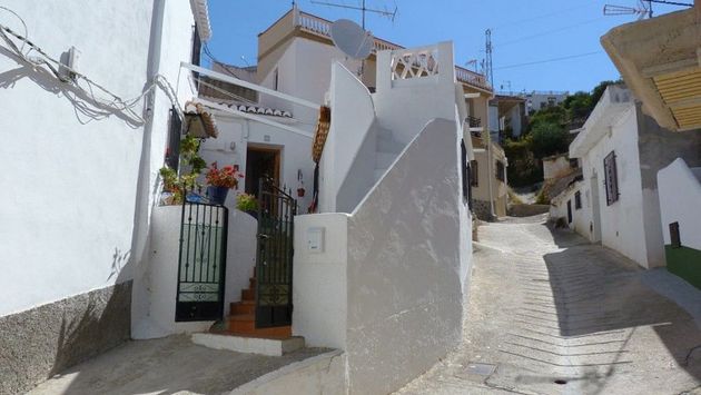 Foto 1 de Casa en venda a Vélez de Benaudalla de 3 habitacions amb terrassa