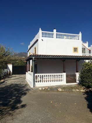 Foto 1 de Casa rural en venda a Salobreña de 4 habitacions amb terrassa