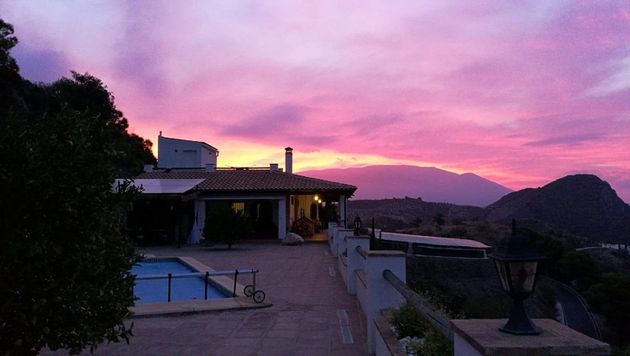 Foto 1 de Casa rural en venda a Guajares (Los) de 3 habitacions amb terrassa i piscina