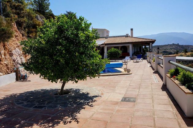 Foto 2 de Venta de casa rural en Guajares (Los) de 3 habitaciones con terraza y piscina