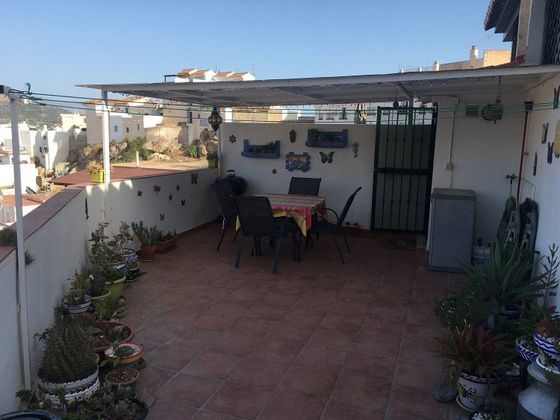 Foto 1 de Casa en venta en Salobreña de 3 habitaciones con terraza y garaje