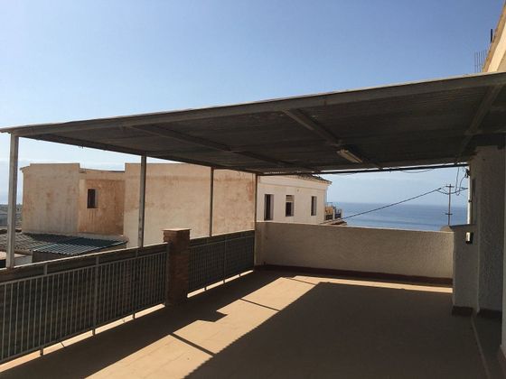 Foto 2 de Casa adossada en venda a Salobreña de 4 habitacions amb terrassa