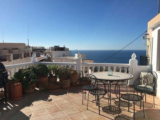 Foto 1 de Casa adossada en venda a Salobreña de 3 habitacions amb terrassa i balcó