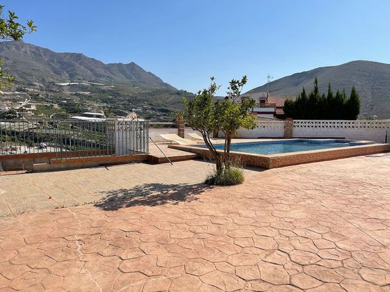 Foto 1 de Casa rural en venta en Salobreña de 3 habitaciones con terraza y piscina
