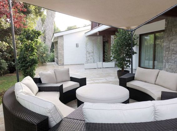 Foto 2 de Chalet en venta en Rocafort de 5 habitaciones con terraza y piscina