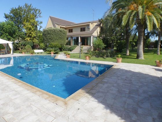 Foto 2 de Xalet en venda a Nueva Santa Barbara - Cruz de Gracia de 6 habitacions amb terrassa i piscina